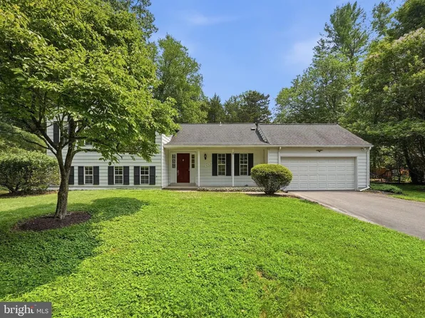 3103 Honda Rd, Oakton, VA 22124