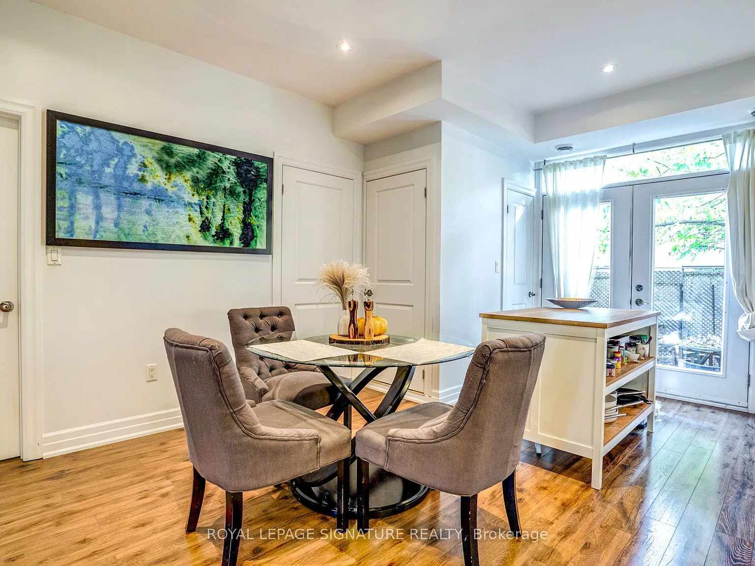3 bed, $4,200 — Photo 2