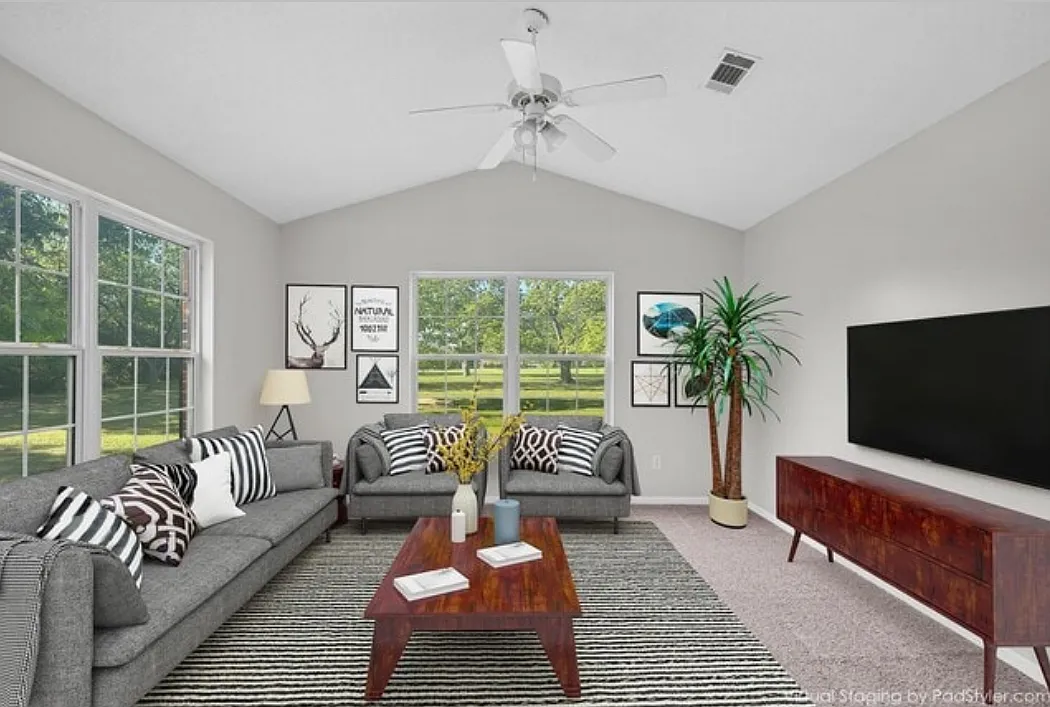 Pecan Terrace — Photo 3