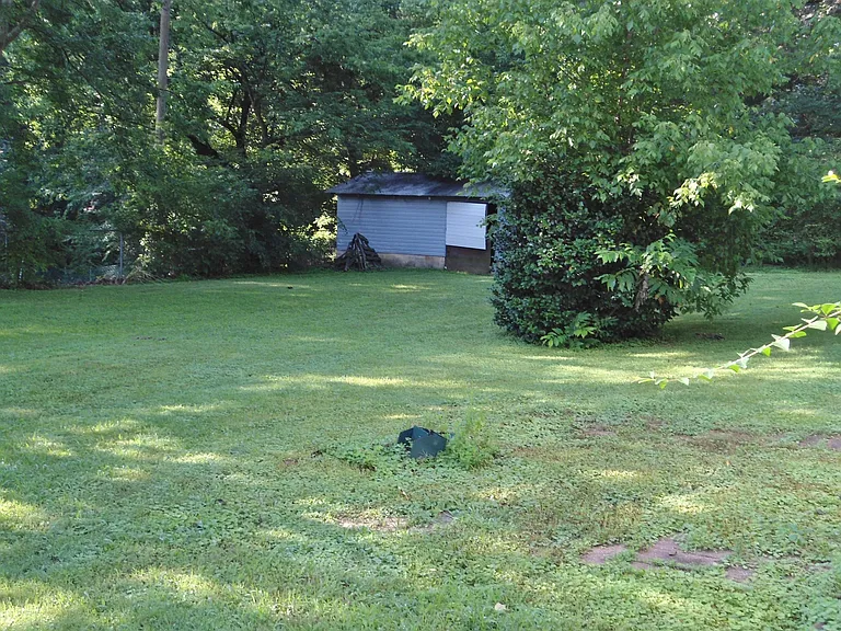 1833 Moncrief Rd — Photo 9