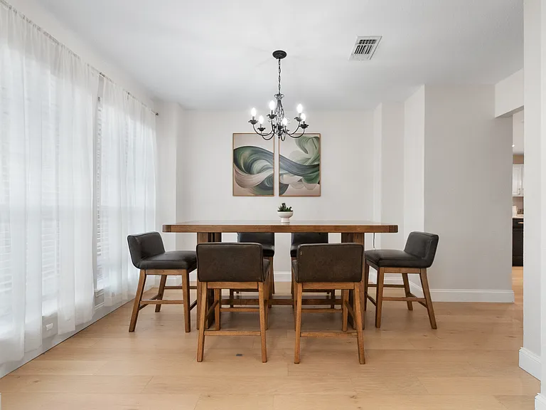 508 Bretts Way — Photo 4