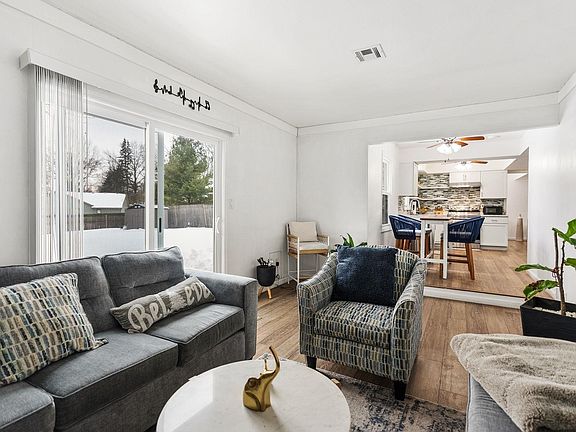 5th image of 7728 Wishingwell Ct