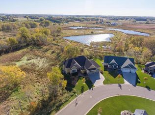 6304 Red Fox Rd, Lino Lakes, MN 55014