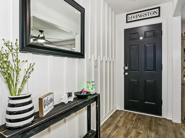 4884 Kensington Ln — Photo 9