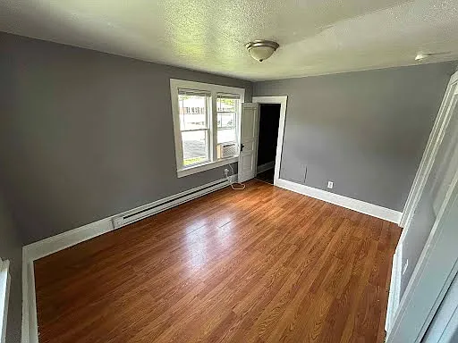 102 Lauren Ave — Photo 7