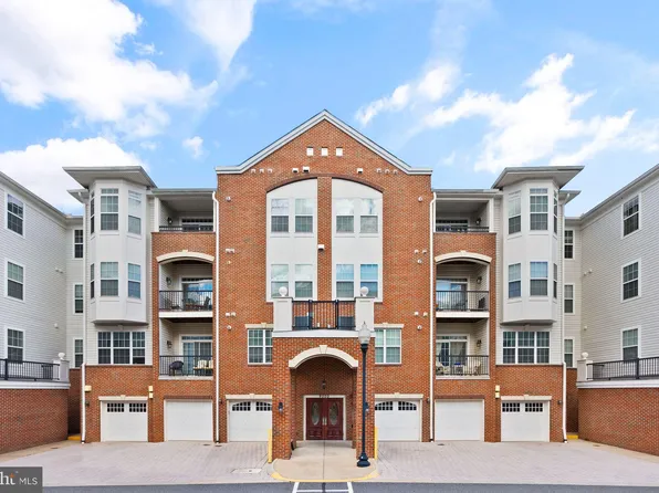 9200 Charleston Dr Unit 401, Manassas, VA 20110