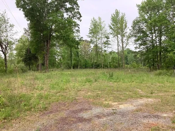 302 Hales Point Rd, Farnham, VA 22460