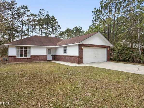 1005 Oak St, Ocean Springs, MS 39564