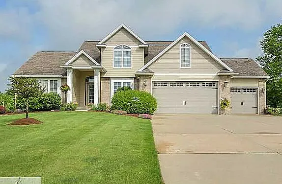 4943 Dimond Way photo 1
