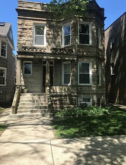 1906 W Waveland Ave #2F — Photo 1