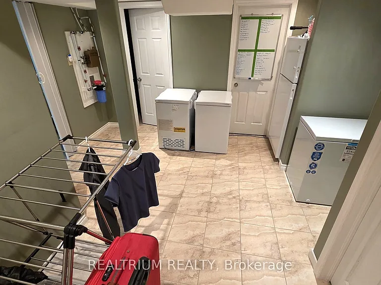 63 Westminster Cir — Photo 26