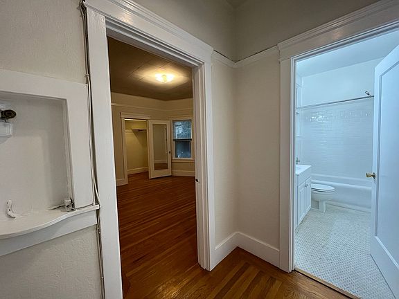 3rd image of 2936 Polk St APT 6