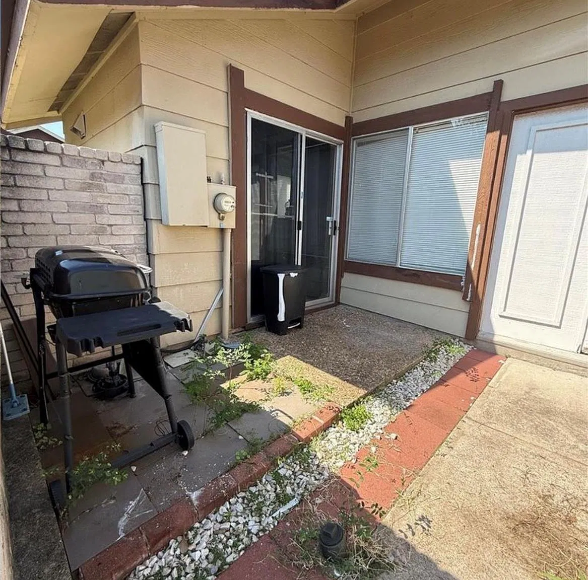 2 bed, 1.0 bath, 797 sqft, $1,400 — Photo 3