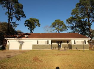 3340 Graves Ave, Groves, TX 77619