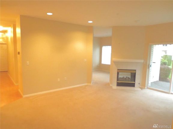 3rd image of 4714 Fairwood Blvd NE Unit 902