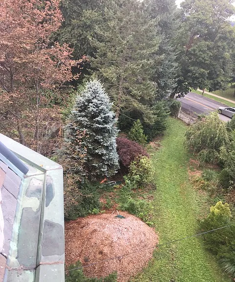 Cochrane Ave — Photo 11