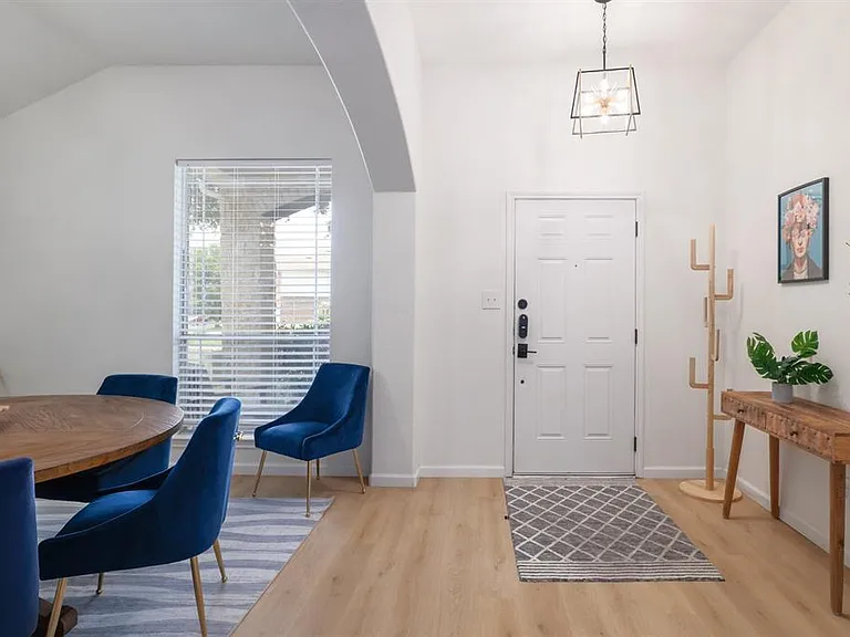 1819 Melissa Oaks Ln — Photo 5