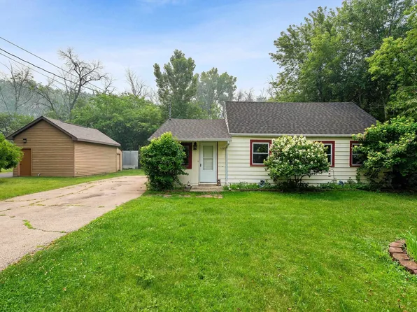1221 Manitowoc Rd, Menasha, WI 54952