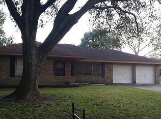 109 Wedgewood Ave, Hitchcock, TX 77563