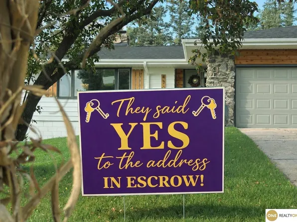 4732 Manchester Dr, Omaha, NE 68152