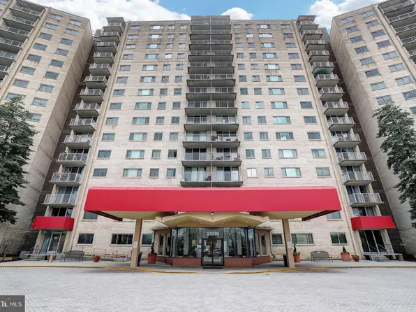 2500 N Van Dorn St APT 717, Alexandria, VA 22302