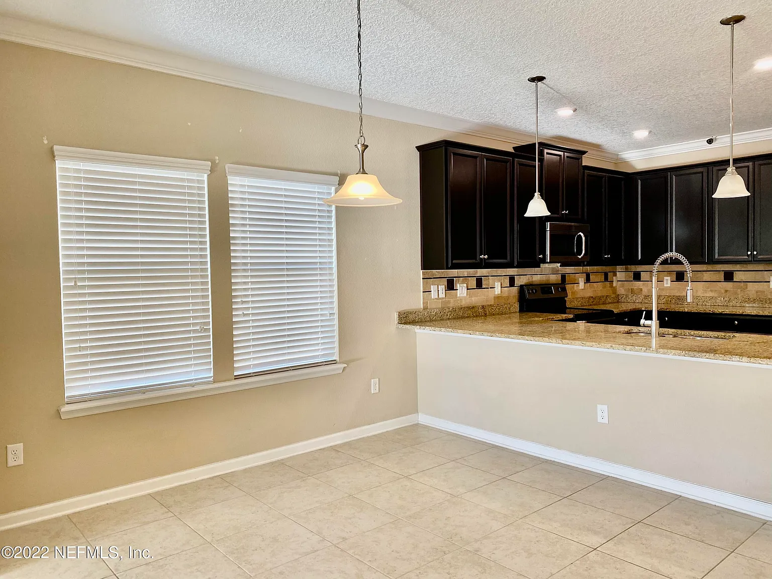 3 bed, 2.0 bath, 2064 sqft, $2,500 — Photo 4