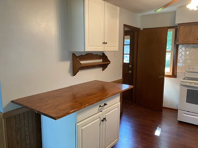 1014 N Sherman Ave — Photo 3
