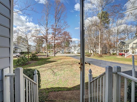 4th image of 9501 Southmill Dr