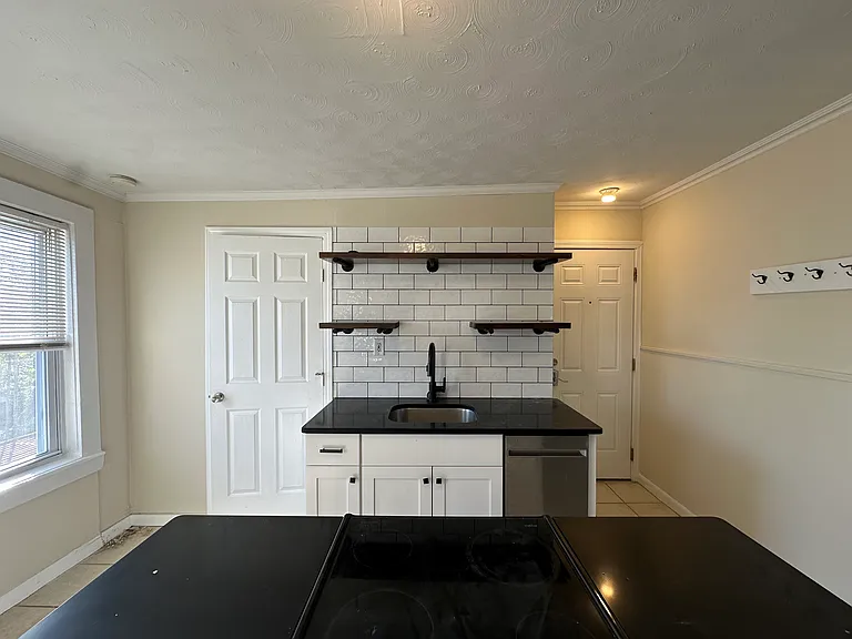 148 Bradford St #6 — Photo 5