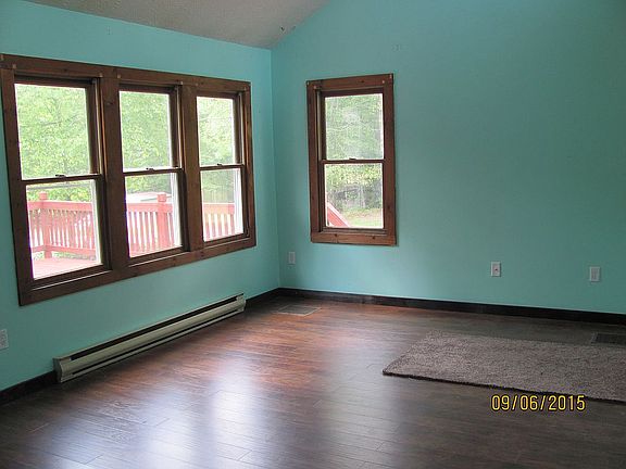 2nd image of 105 Oriole Way