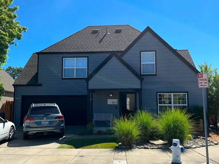 1863 Malibu Cir — Photo 5