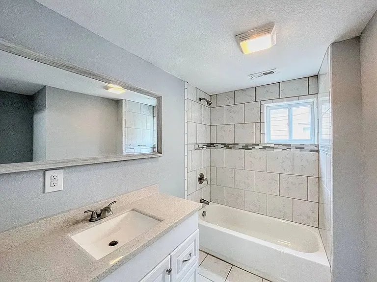 1411 Highland Ave — Photo 9
