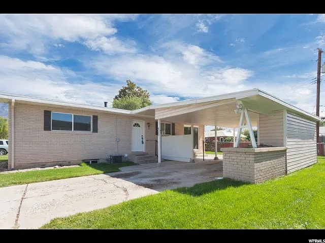 430 E 850 S — Photo 22
