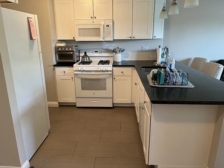559 Willard St #6 — Photo 1