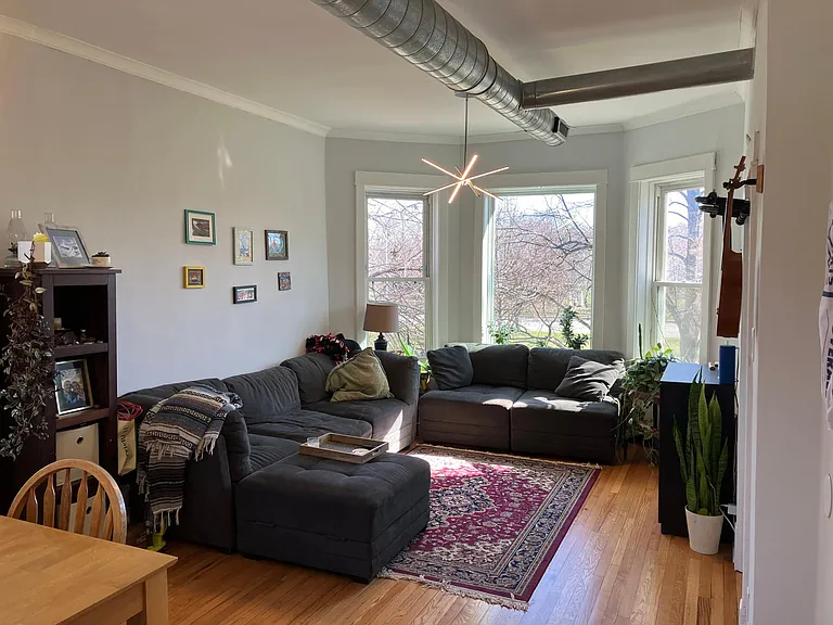 2156 N Kedzie Blvd #2F — Photo 1