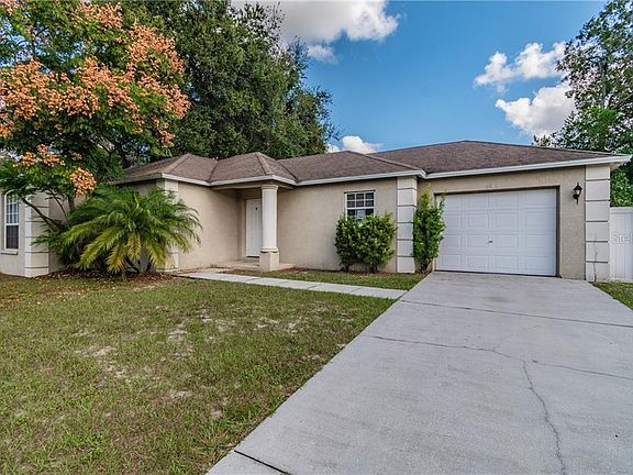 2nd image of 6919 Wildwood Oak Dr