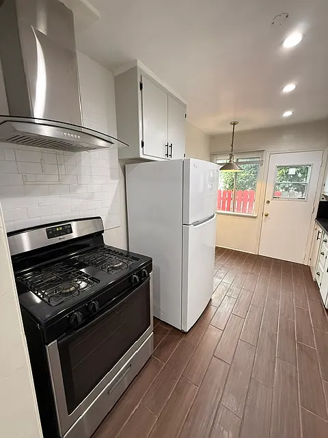 1 bed, 600 sqft, $1,950 — Photo 4
