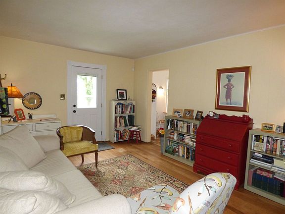 3rd image of 1413 Cedar St