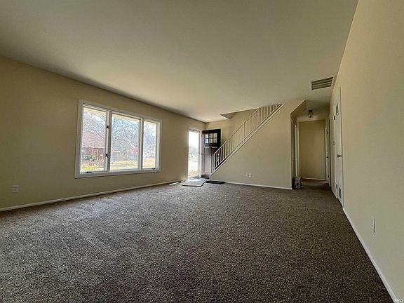 3rd image of 2404 Bennett Rd