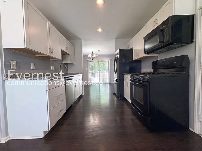 5302 Greenough Pl — Photo 2