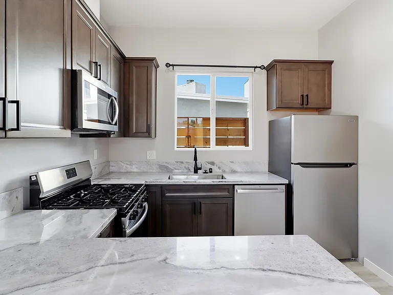 7132 E Hyatt St — Photo 4