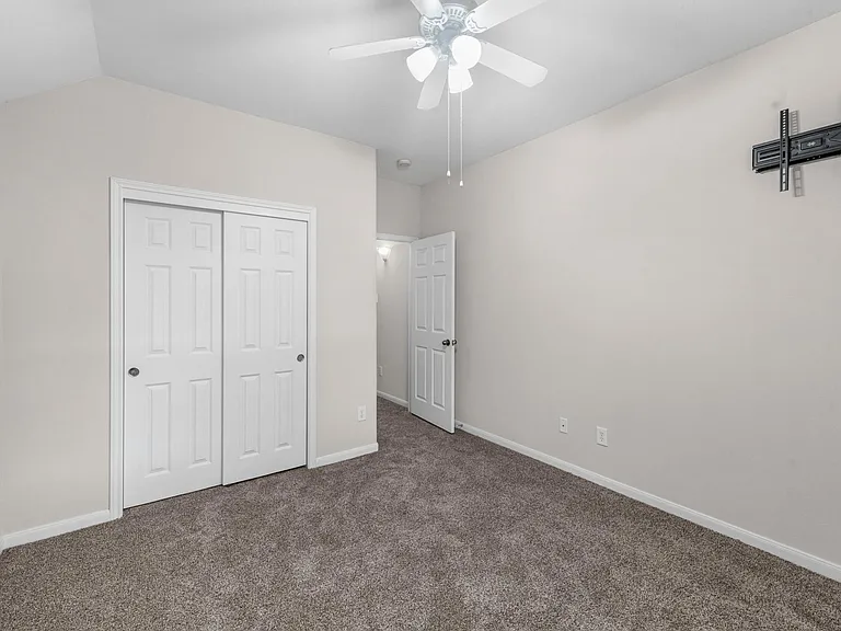 2519 Fair Oak St — Photo 21