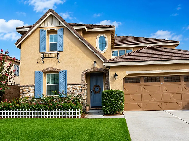 13115 Flagstaff Dr — Photo 1