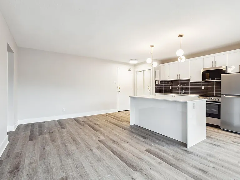 325 Besserer St — Photo 45
