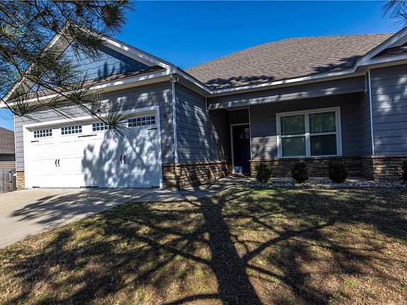 3rd image of 70 Apache Trl