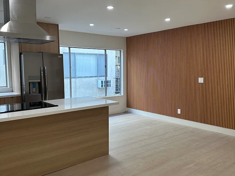 8223 Blackburn Ave. — Photo 18