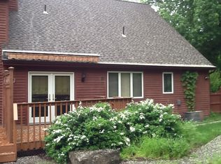 2 Coach Lantern Dr, Hopewell Junction, NY 12533