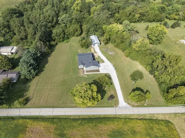27695 Campbell Rd, Circleville, OH 43113