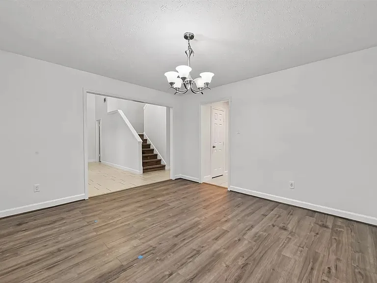 4019 Saint Michaels Ct — Photo 34