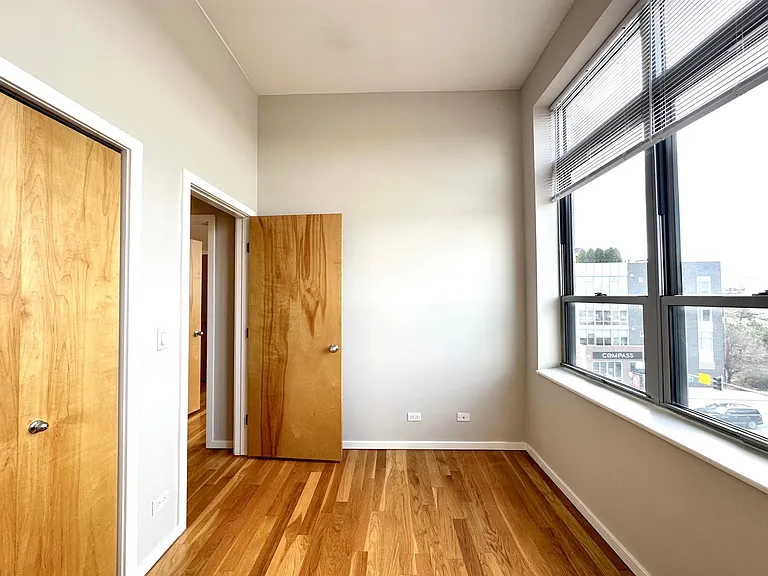 2157 N Damen Ave #305 — Photo 17